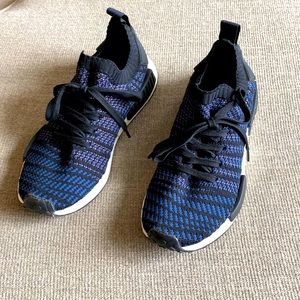 Women’s Adidas NMD knit shoes